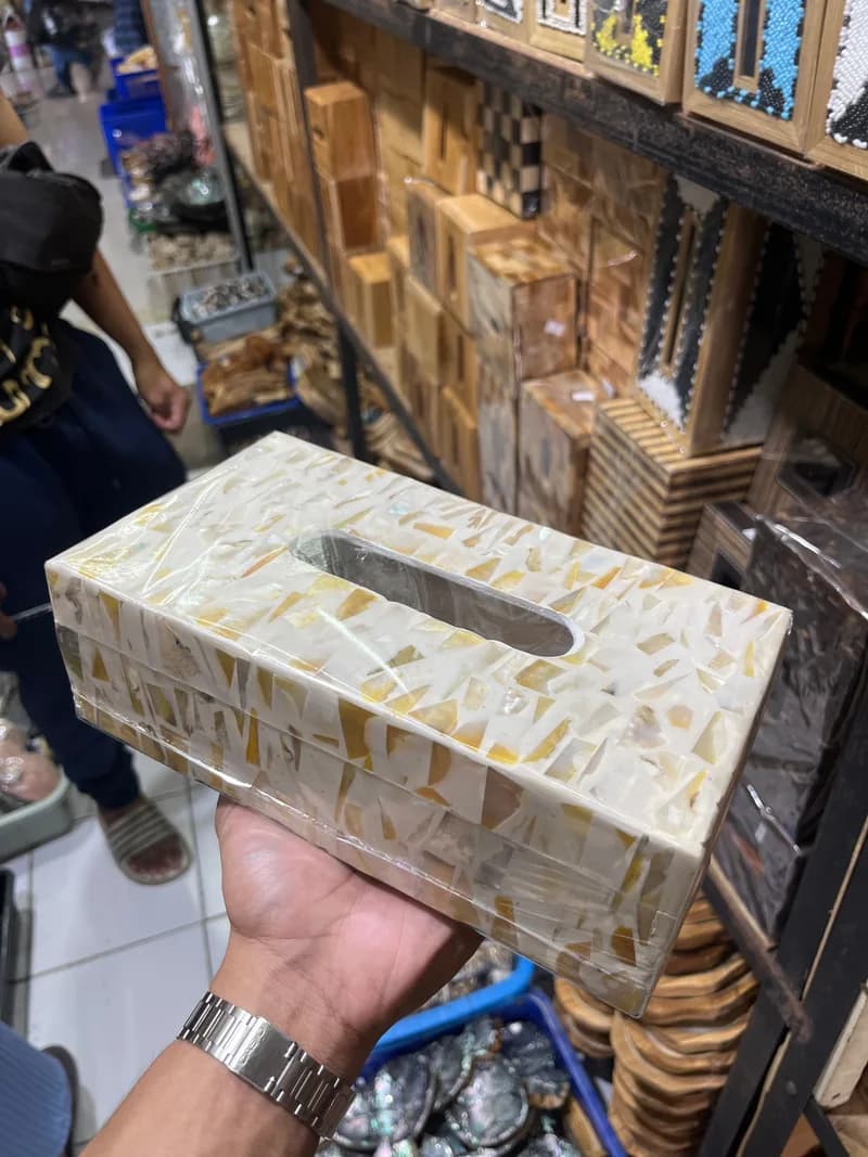 Shell Base Tissue Box made from Shell Base - Balinese Arts & Crafts (view 2) - thumbnail