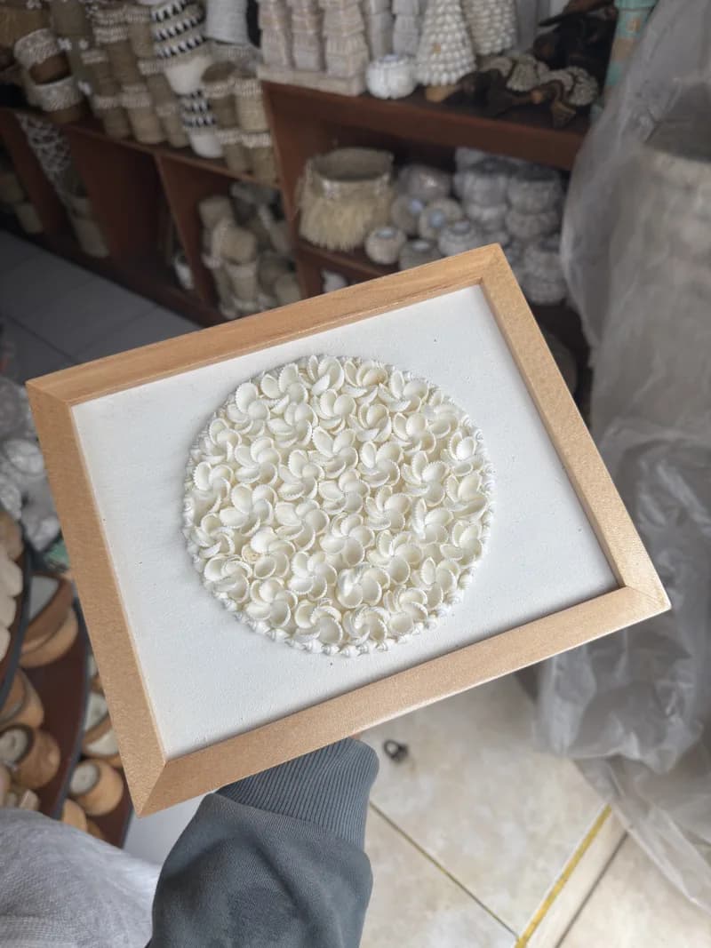 Shells Wall Decoration made from Wood Frame And Shell Arrangement - Balinese Arts & Crafts (view 2) - thumbnail